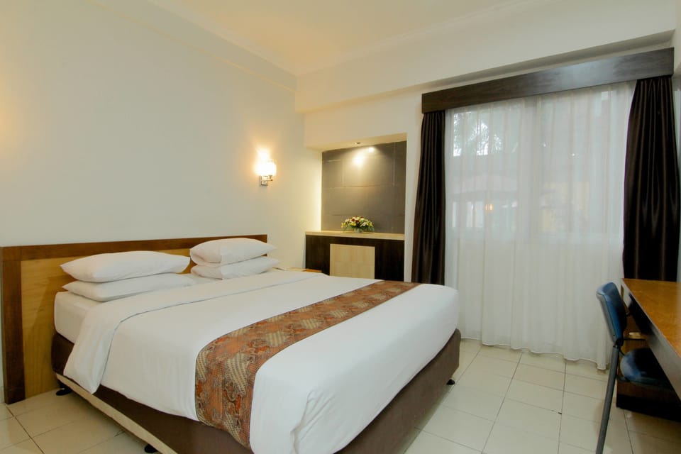 Superior Double Room | Premium bedding, desk, blackout drapes, free WiFi