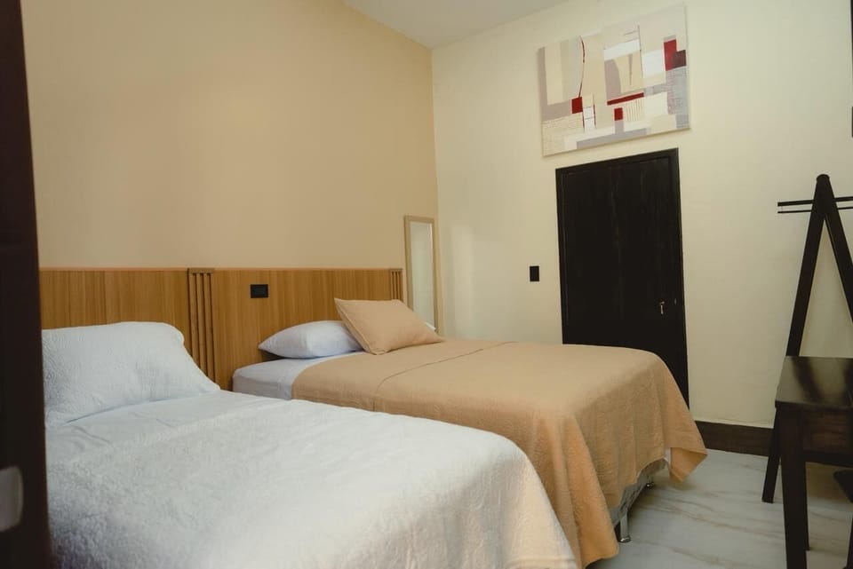 Classic Triple Room | Desk, laptop workspace, WiFi (free)