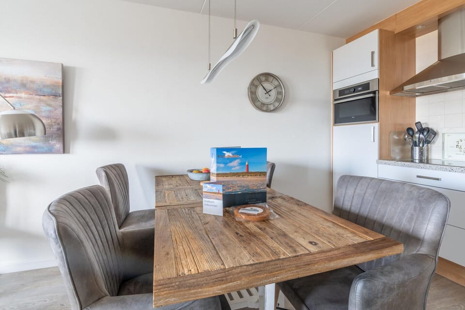 Apartment | Dining