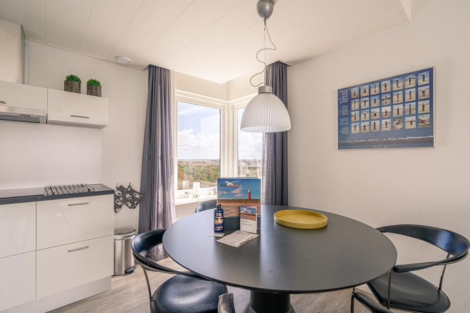Apartment | Dining