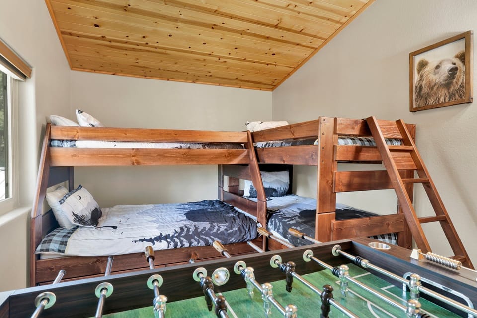 Cabin, Multiple Beds, Hot Tub (2581) | 3 bedrooms, individually decorated, individually furnished, bed sheets