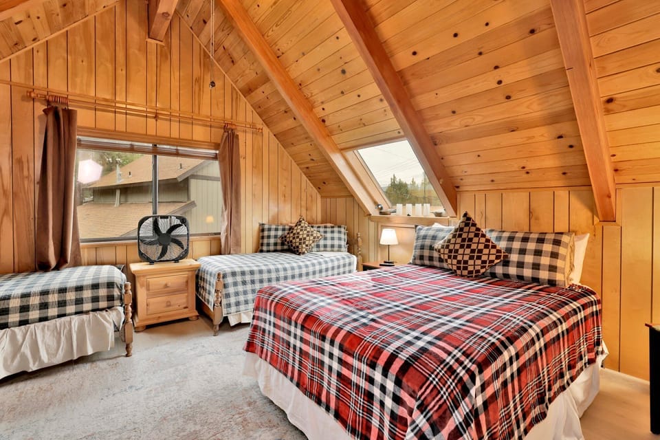 Cabin, Multiple Beds, Pool Access (2585) | 3 bedrooms, individually decorated, individually furnished, bed sheets