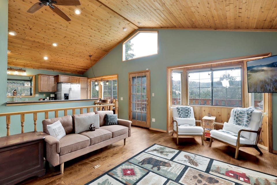 Cabin, Multiple Beds, Pool Access, Mountain View (2570) | Living area