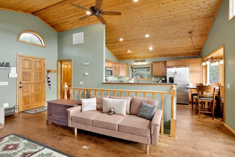 Cabin, Multiple Beds, Pool Access, Mountain View (2570) | Living area