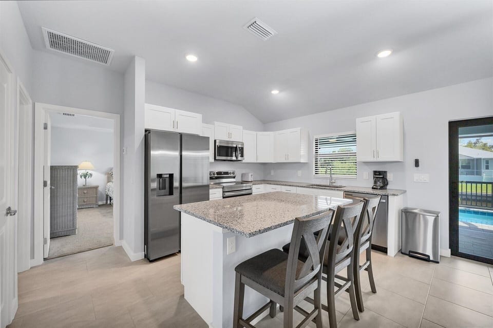 Fully-equipped kitchen