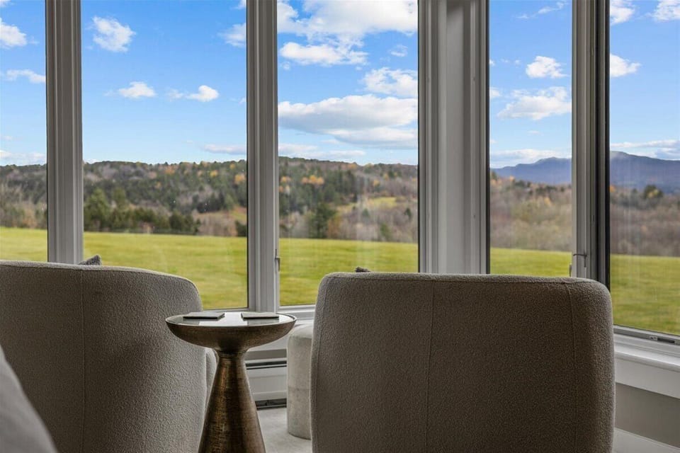 Meadowoods Estate: Luxury 7BR, Hot Tub, Sauna&Pond (6473)