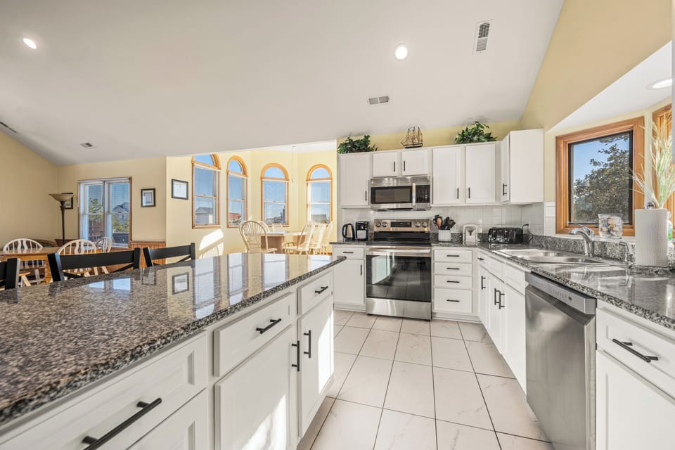 Kitchen - Top Level