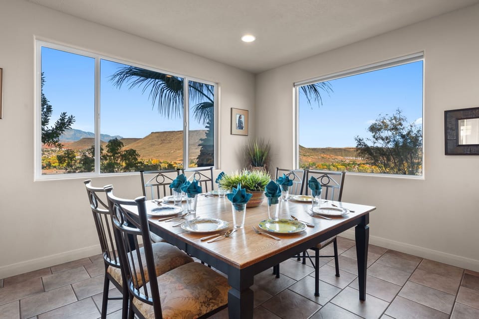 806 Dining Room