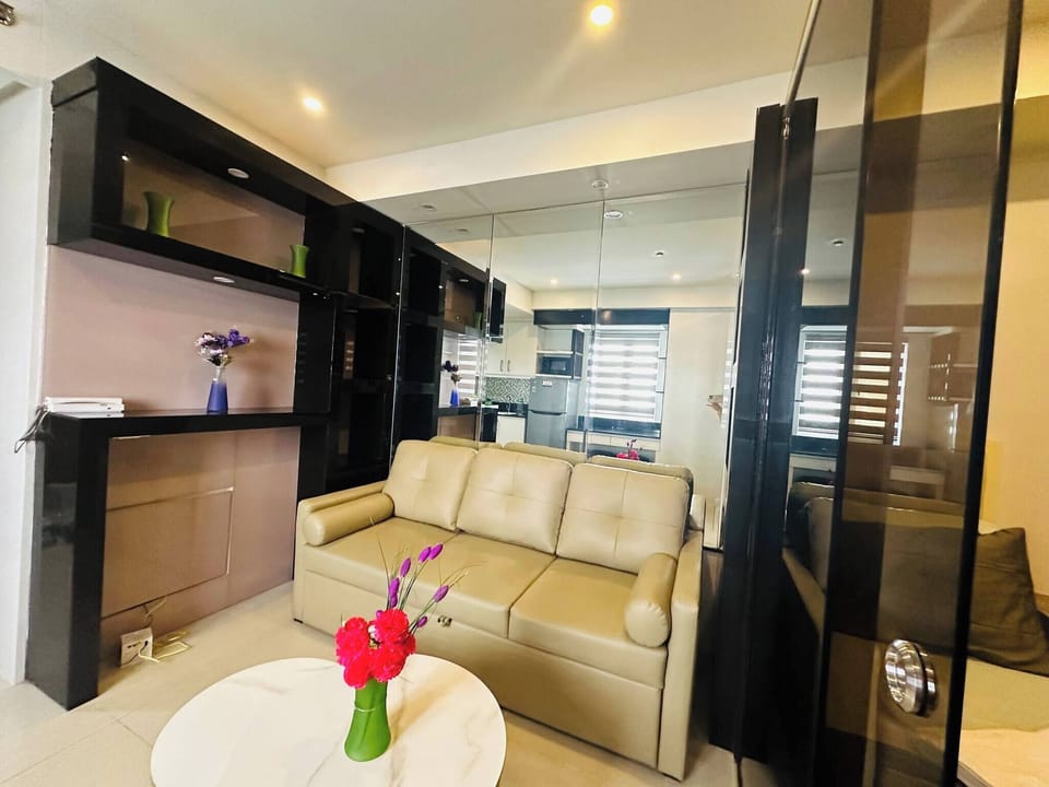 Apartment, 2 Bedrooms, Smoking | Living room