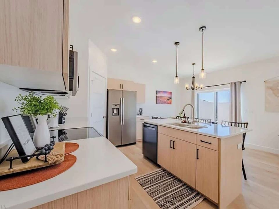 The fully equipped kitchen makes cooking up your favorite meals easy