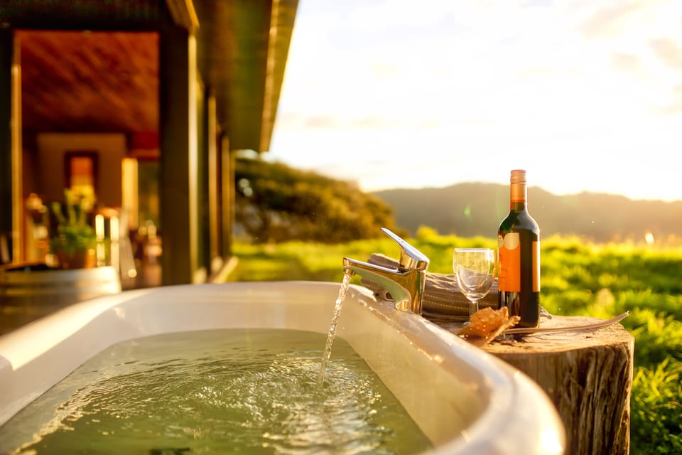 Outdoor spa tub