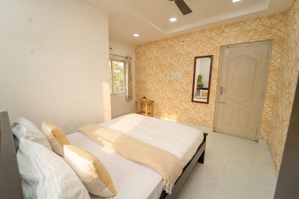 Blue Horizon 2bhk Nr Marina Beach Mylapore Cottage in Chennai