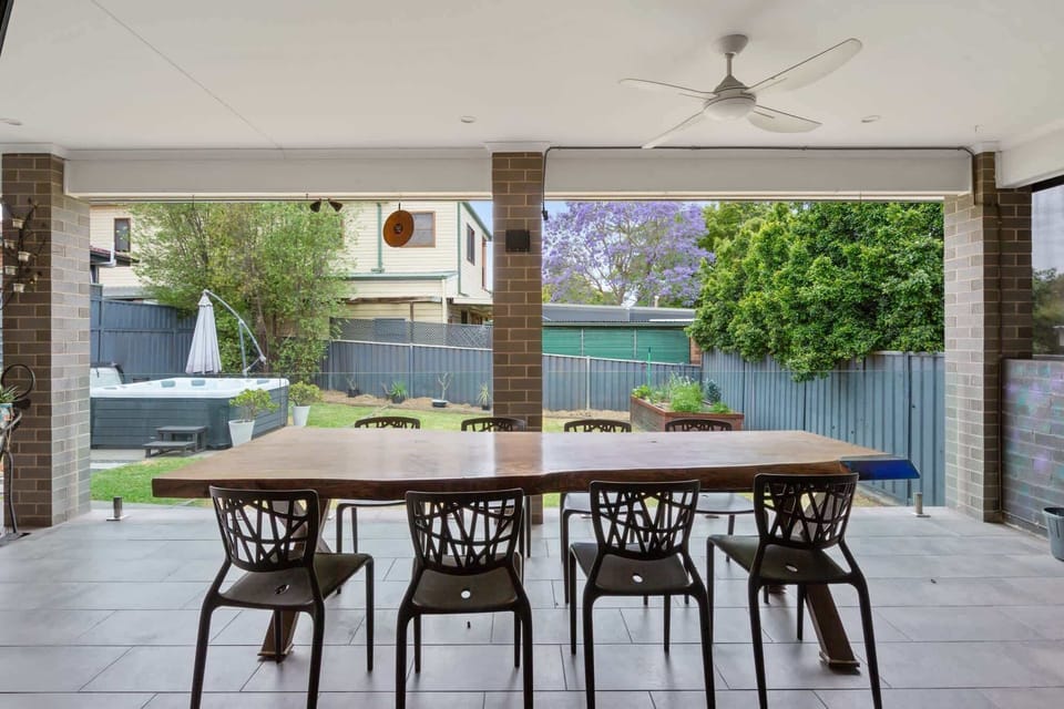 Outdoor area / Backyard