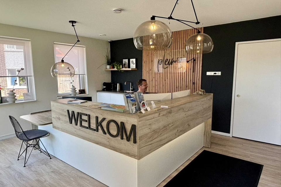 Entrance / Reception