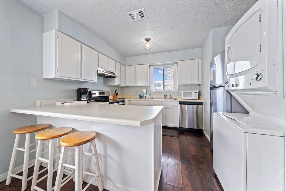 Signature Condo, 2 Bedrooms, Balcony | Private kitchen | Fridge, microwave, oven, stovetop