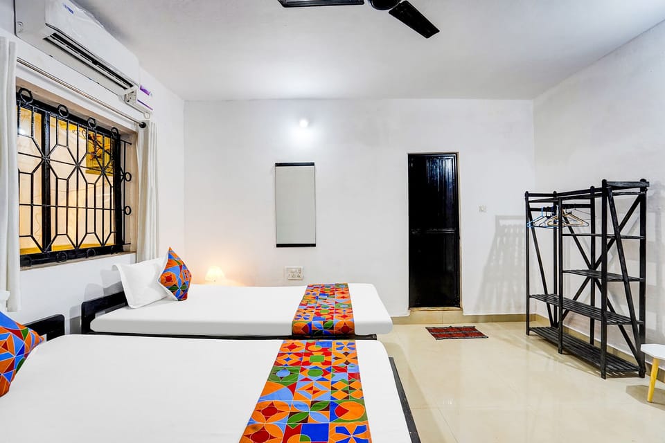 Egyptian cotton sheets, premium bedding, in-room safe, WiFi (free)