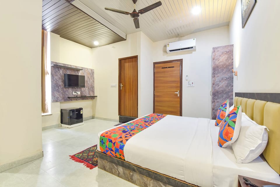 Premium Room | Egyptian cotton sheets, premium bedding, in-room safe, free WiFi