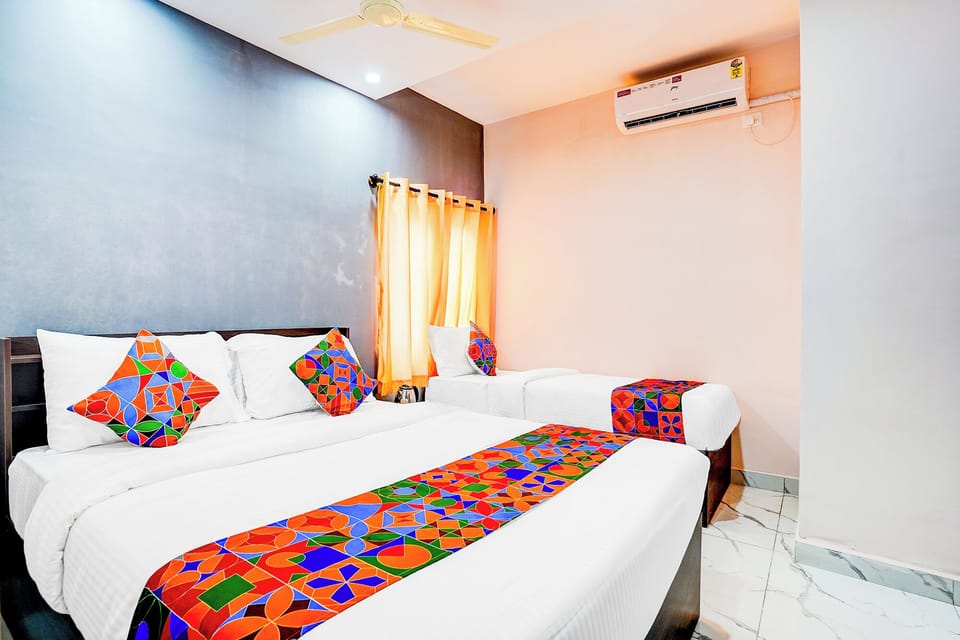 Egyptian cotton sheets, premium bedding, in-room safe, free WiFi