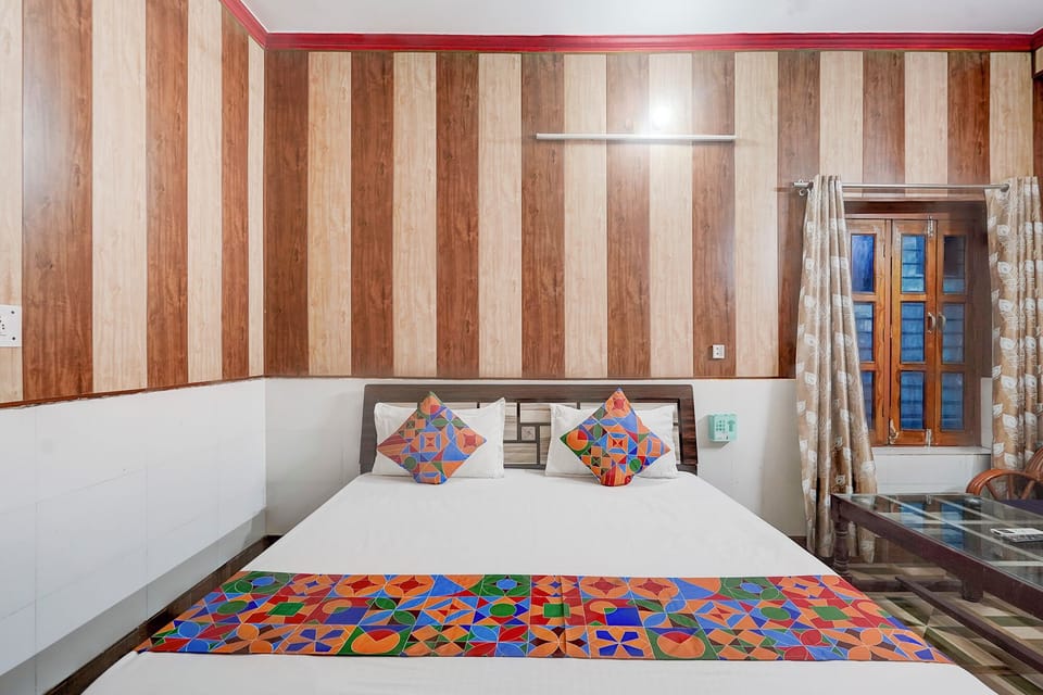 Egyptian cotton sheets, premium bedding, in-room safe, free WiFi