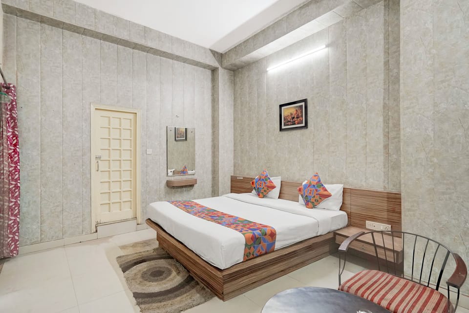 Egyptian cotton sheets, premium bedding, in-room safe, free WiFi