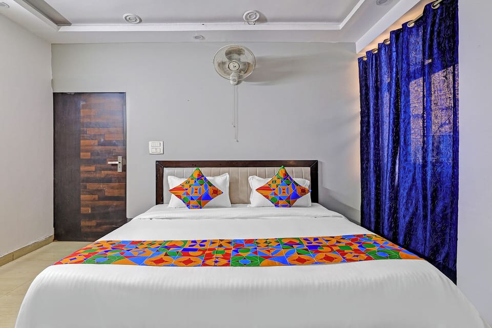Deluxe Room | Egyptian cotton sheets, premium bedding, in-room safe, free WiFi