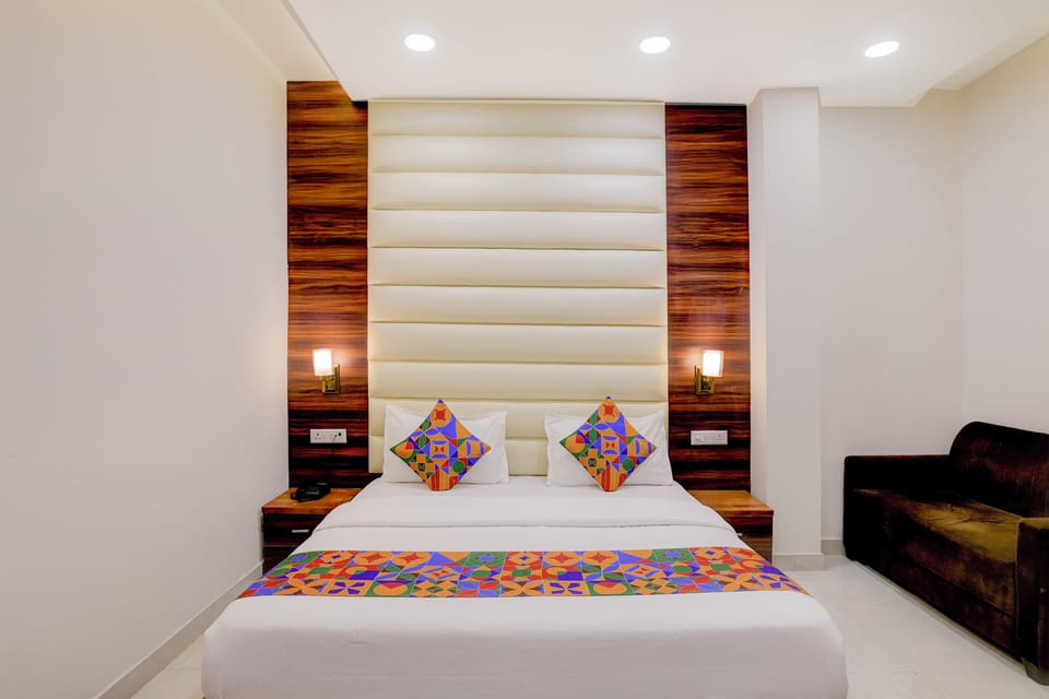 Egyptian cotton sheets, premium bedding, in-room safe, free WiFi