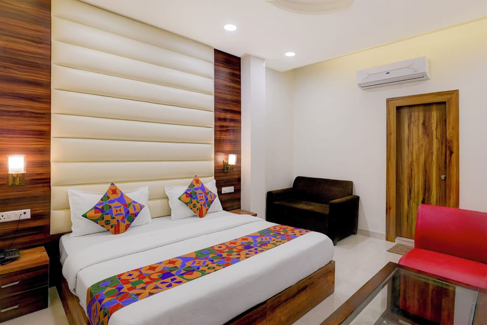 Deluxe Room | Egyptian cotton sheets, premium bedding, in-room safe, free WiFi