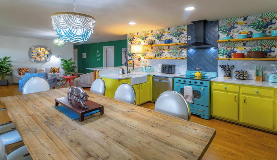 House, Multiple Beds, Pool Access, Pool View (Jungle Haven) | Private kitchen