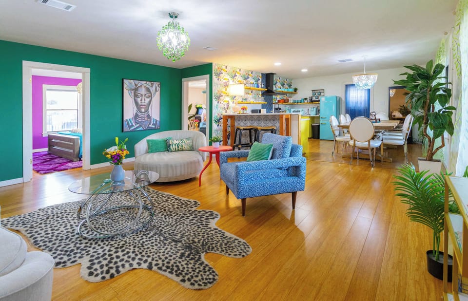 House, Multiple Beds, Pool Access, Pool View (Jungle Haven) | Living area