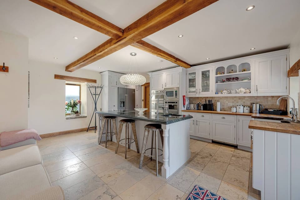 House, 5 Bedrooms, Accessible, Smoking | Interior