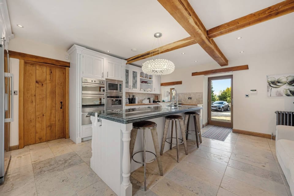 House, 5 Bedrooms, Accessible, Smoking | Interior