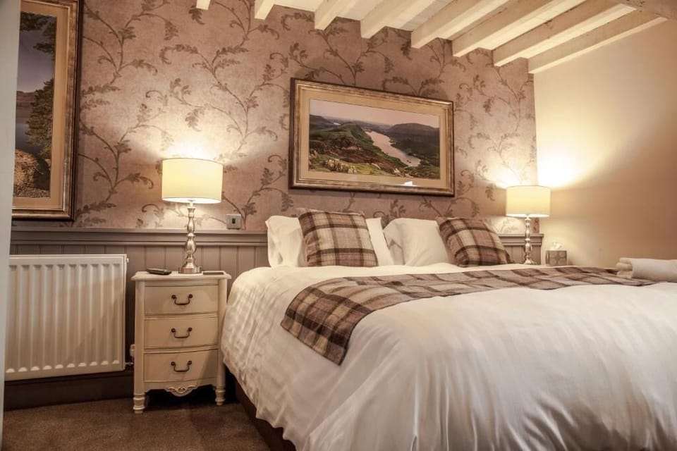 Comfort Double Room, Courtyard View | Laptop workspace, free WiFi
