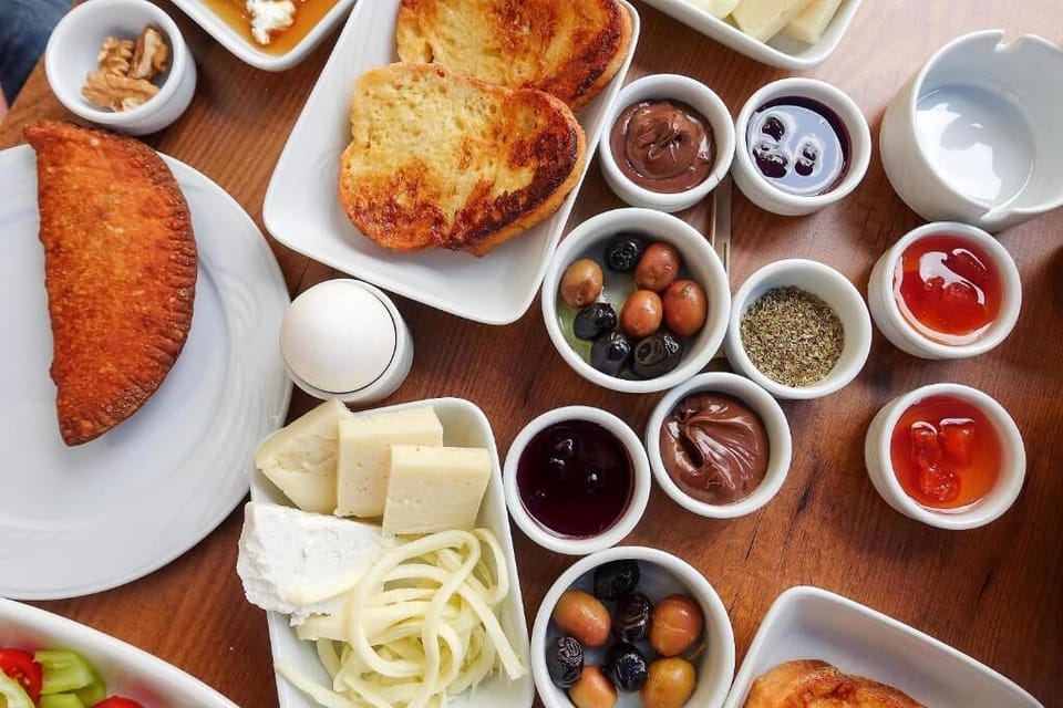 Free daily local cuisine breakfast