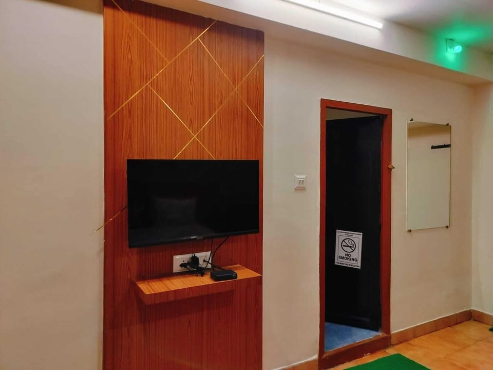 Economy Double Room | Television