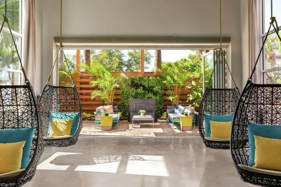 Hotel Alba - Outdoor Cozy Sitting Area
