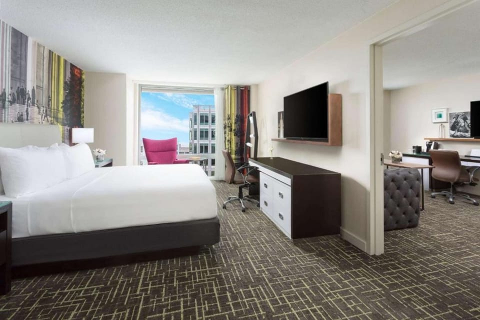 2. Executive Suite