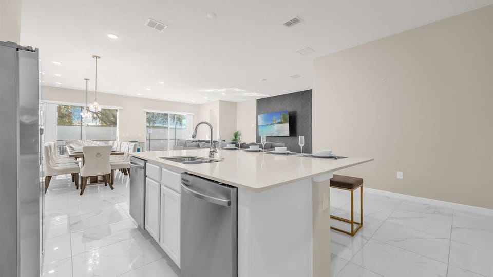 House | 12 bedrooms, high-speed internet