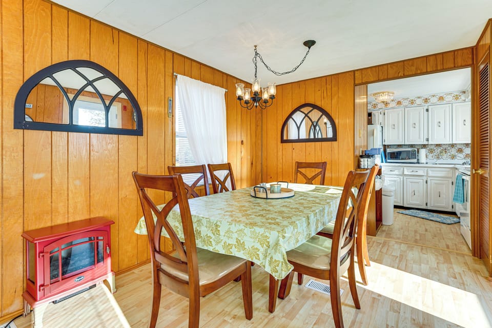 House (2 Bedrooms) | Interior