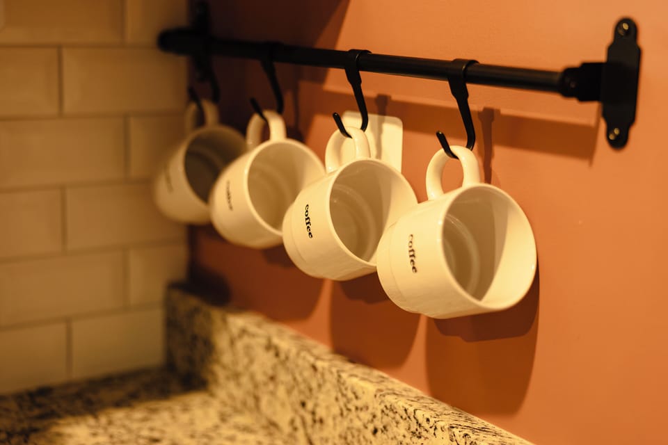 kitchen amenities 