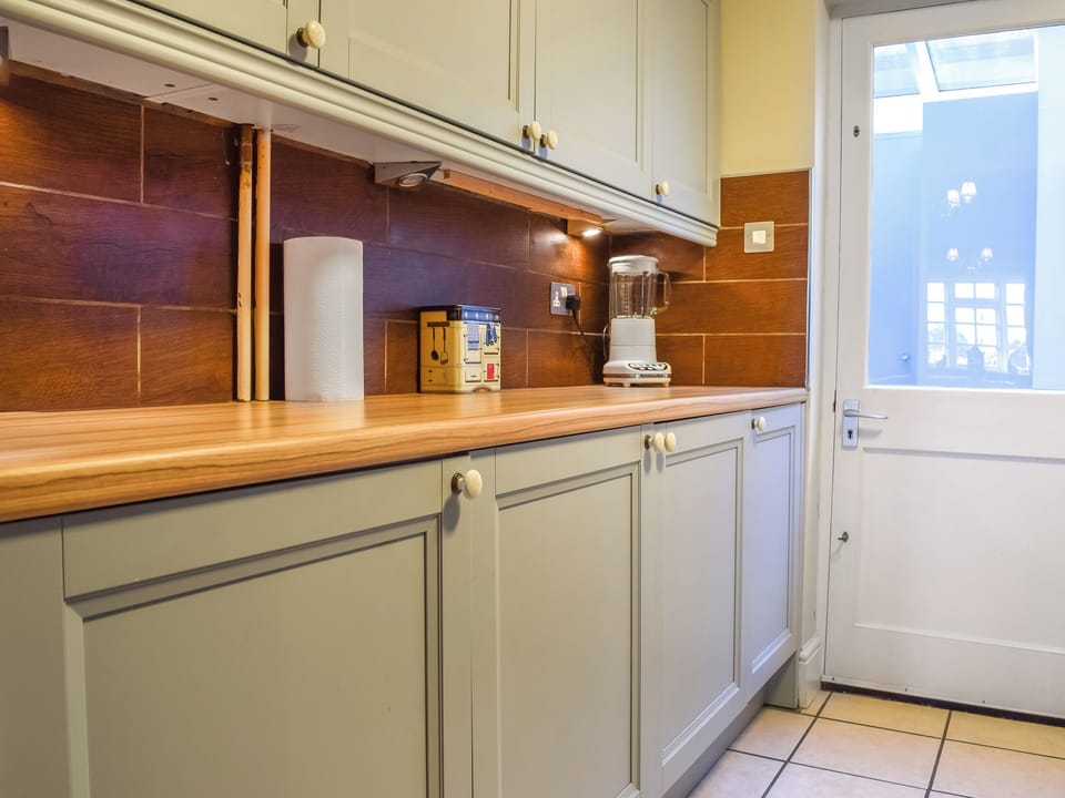 Kitchen | Russell Cottage, Flore