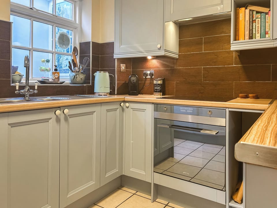 Kitchen | Russell Cottage, Flore