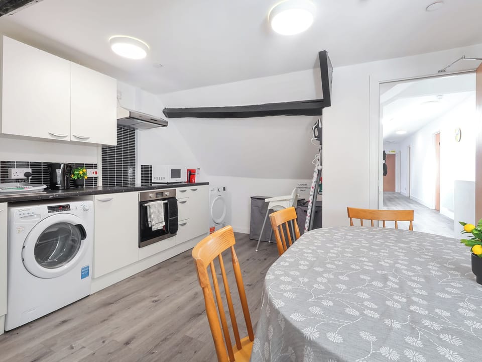 Kitchen/diner | Room 1 at The Cwtch, Chepstow, near Newport