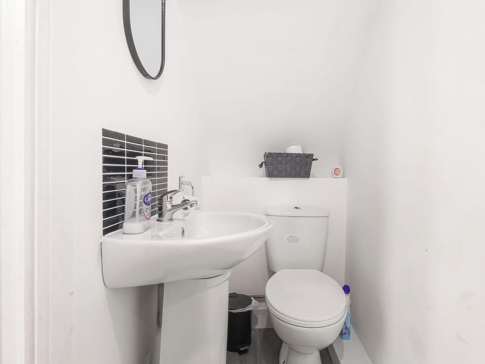 Bathroom | Room 1 at The Cwtch, Chepstow, near Newport