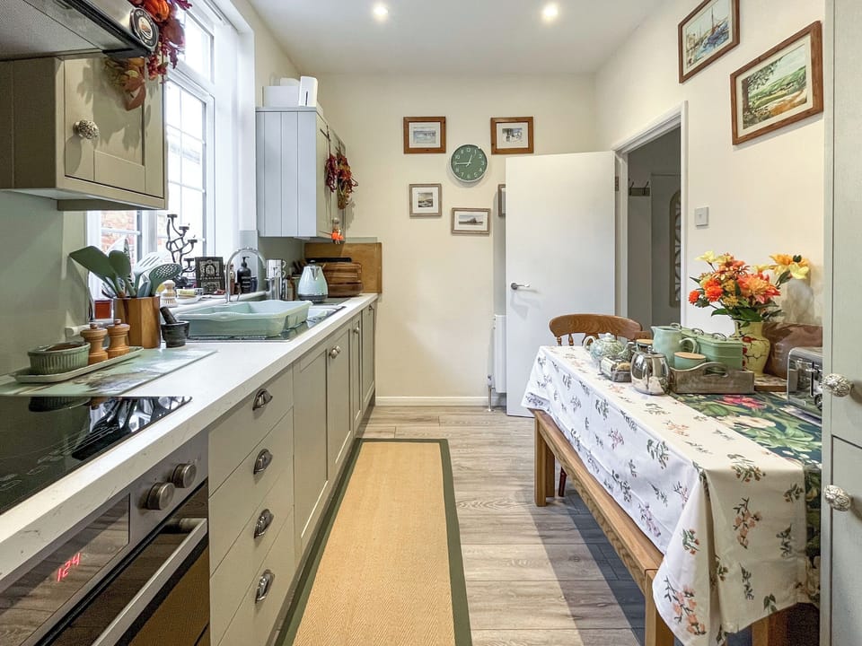 Kitchen/diner | Hildas Hideaway, Whitby