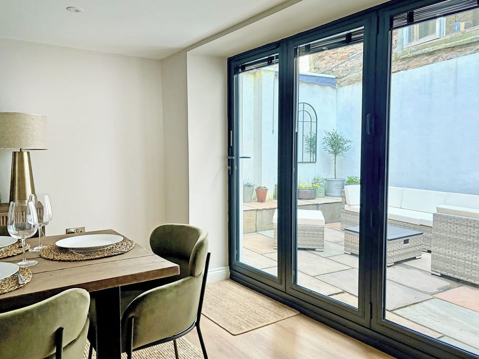 Dining Area | Stone&rsquo;s Throw, Richmond