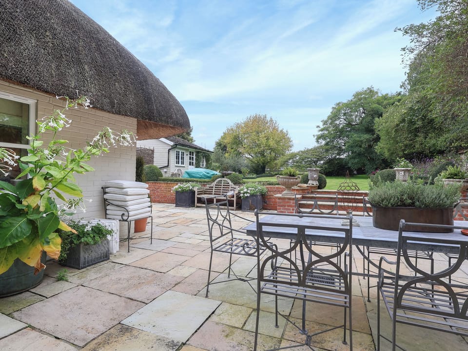 Outdoor | Lynchets Cottage, Hungerford