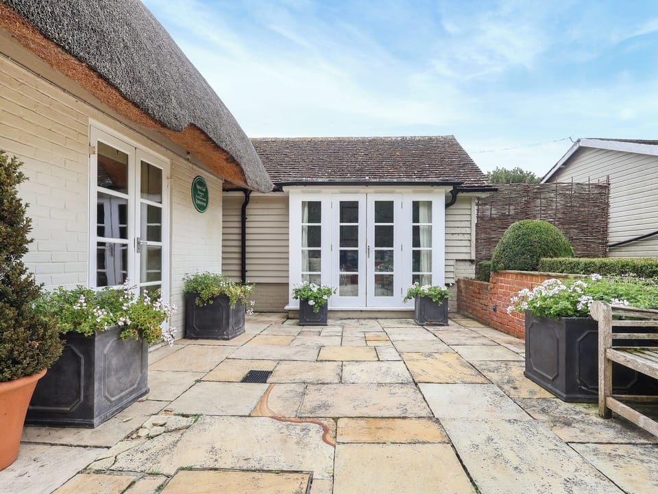 Exterior | Lynchets Cottage, Hungerford