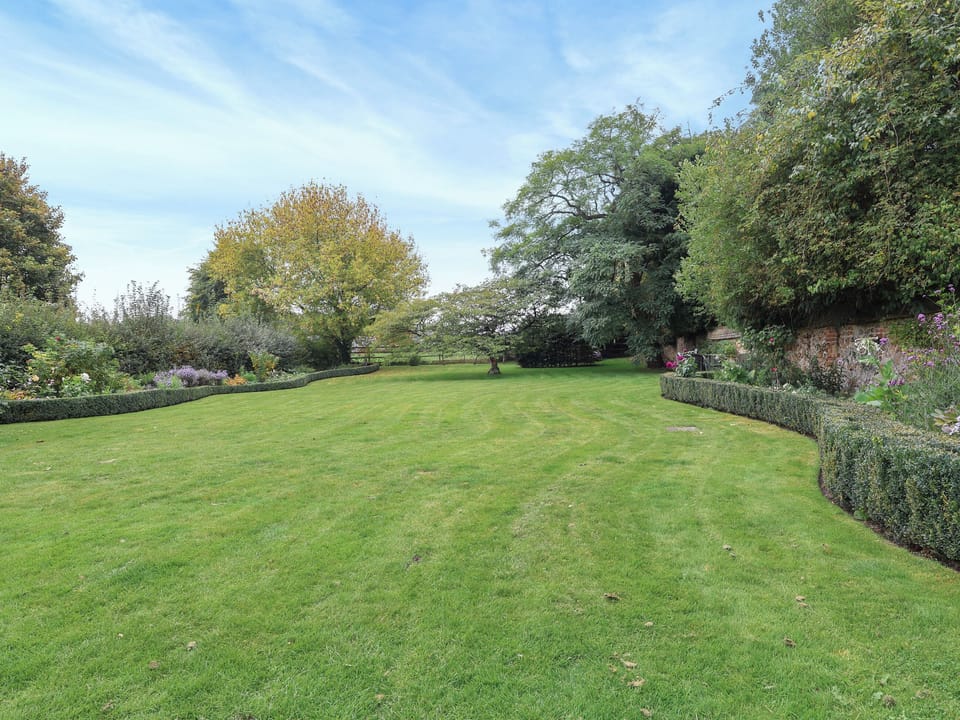 Garden | Lynchets Cottage, Hungerford