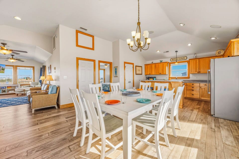 Surf or Sound Realty - 1233 - High Tide Haven - Dining Area -4