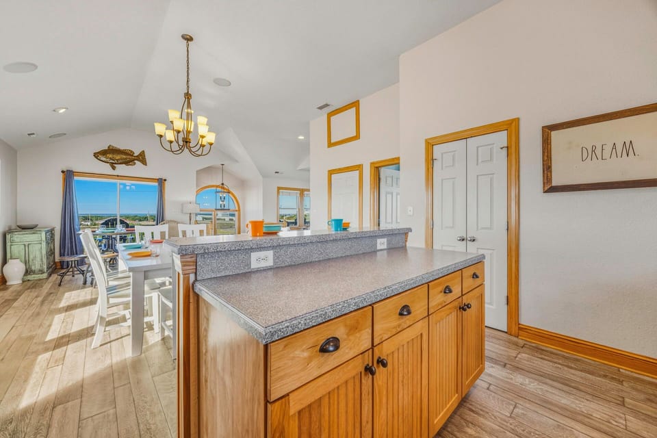 Surf or Sound Realty - 1233 - High Tide Haven - Kitchen -4